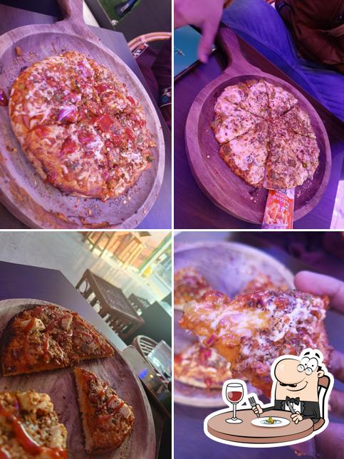Food at Backbenchers Cafe Tajpur,NH28