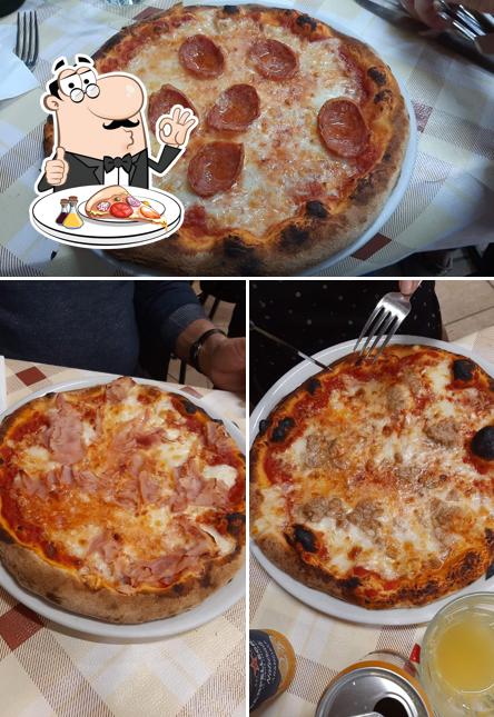 Ordina una pizza a Pizzeria Villa Zagara Capaci