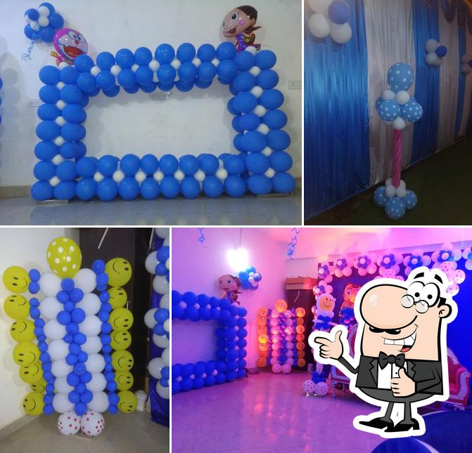 See the pic of R K BALLOON DECORATION