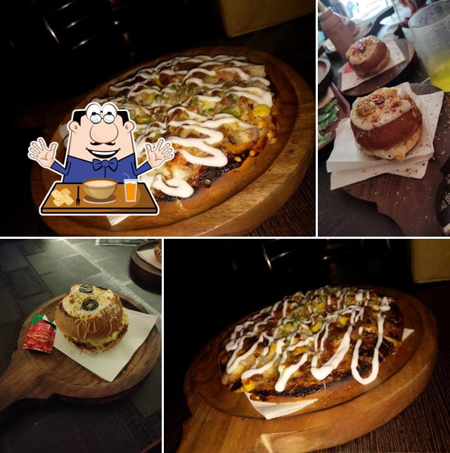 Food at Pizza restaurant