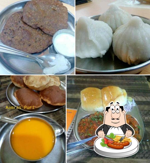 Meals at Mi Marathi