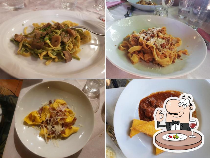 Platti al Trattoria Casa Buia