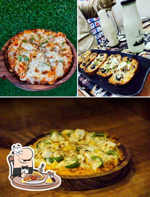 Order pizza at The London Shakes 1950