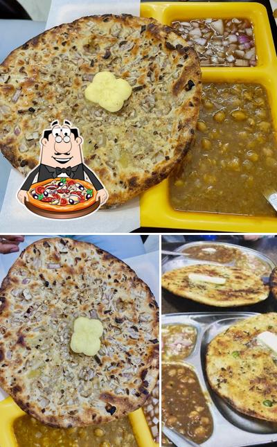 Get pizza at Amritsari Rang