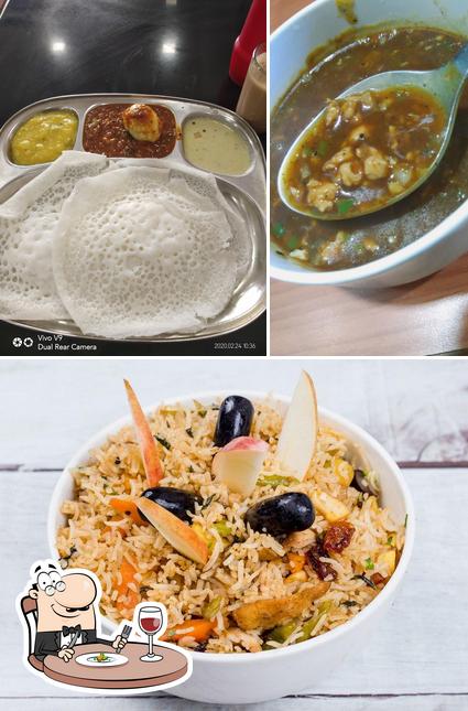 Meals at MELE THARAVATTIL BAKERS -CHAI CORNER