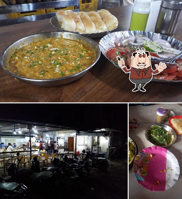 The photo of food and exterior at Raj Omelette Centre