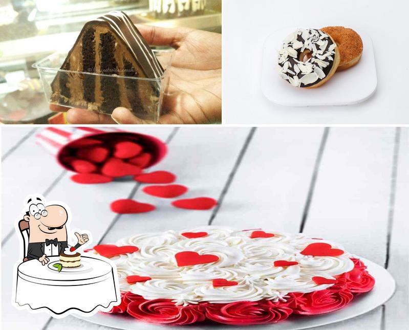 Don’t forget to order a dessert at Ribbons & Balloons