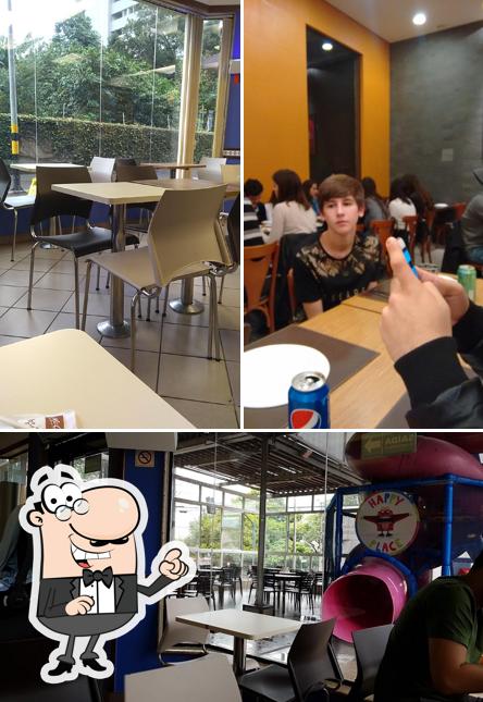 O interior do McDonald's