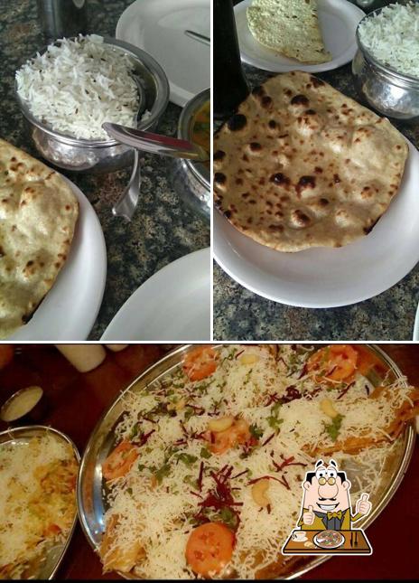 Order pizza at Honest Bakery