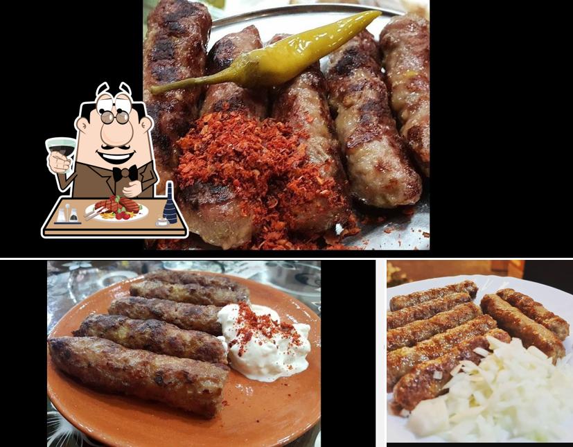 Scegli i un pasto a base di carne a Balkan Grill