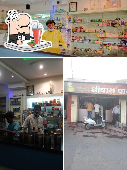 Enjoy a drink at Kaka Shriwas Paan