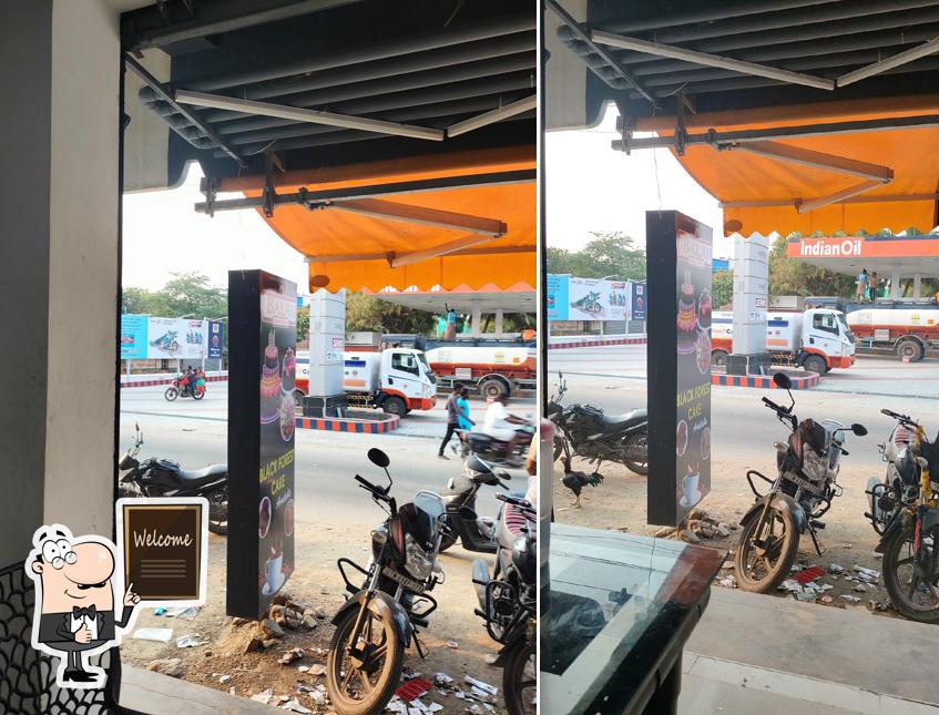 Sri Balaji Sweets & Bakery