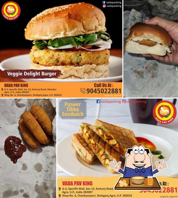 Food at Vada Pav King