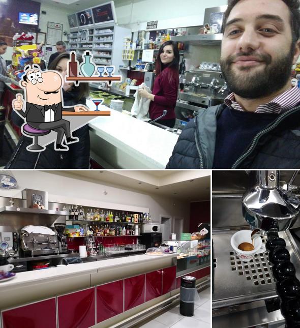La immagine di interni e cibo da Bar Tabaccheria Marconi