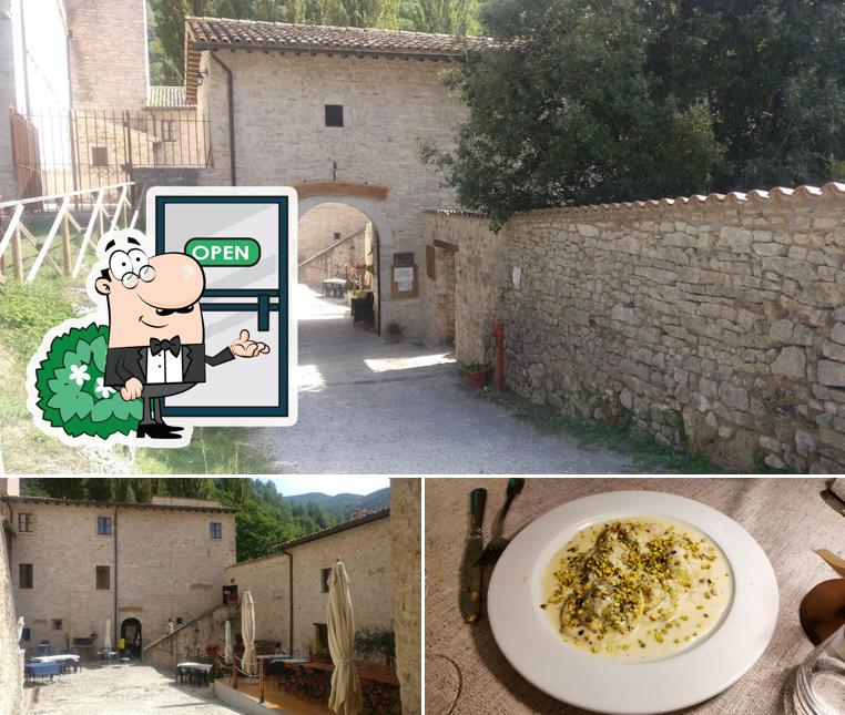 Questa è la immagine che presenta la esterno e cibo di L'Abbazia