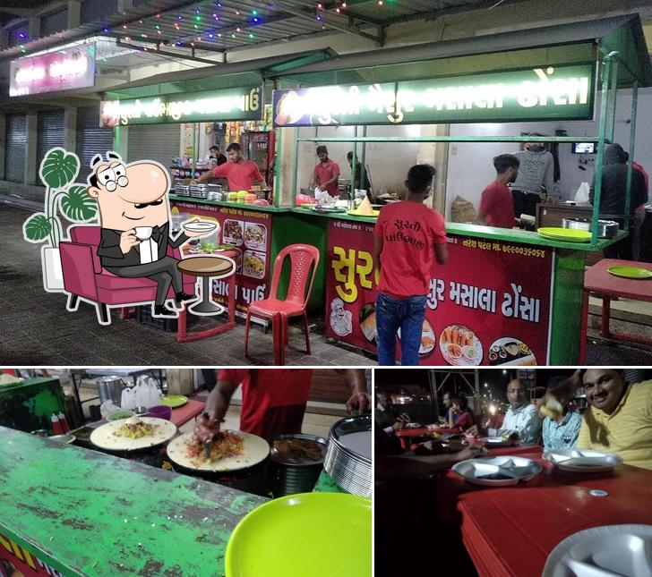 The interior of Surati Bhajipav