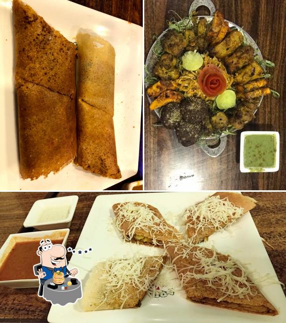 Food at Dosa Plaza