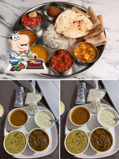 Chicken curry at JAY SWADISHT GUJRATI THALI NAVSARI