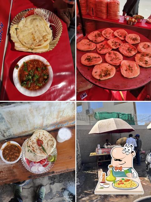 Food at Mahadev Chhole Kulche Wala
