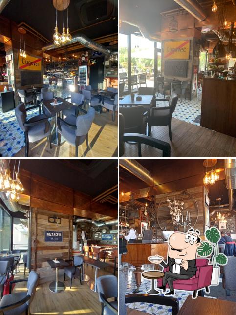 Dai un'occhiata agli interni di Cafe Cotton +