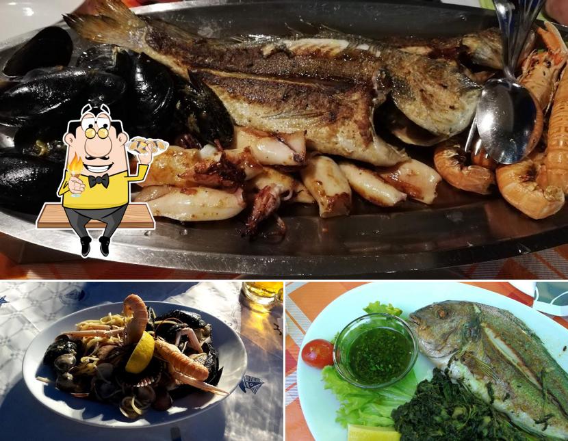 Ordina la cucina di mare a Zlato Sidro