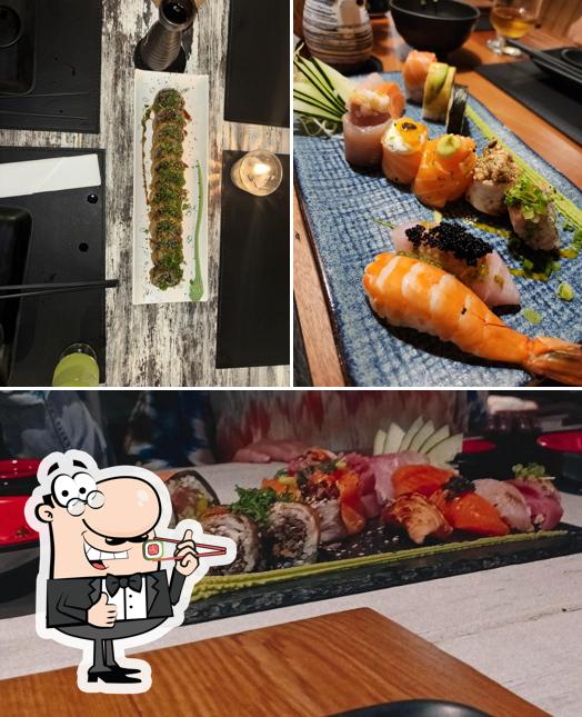 Presenteie-se com sushi no Sushi Yang Restaurante Japonês