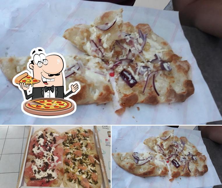 Ordina tra le svariate varianti di pizza