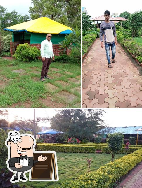 The exterior of Aai Jivdani Dhaba(family Garden)