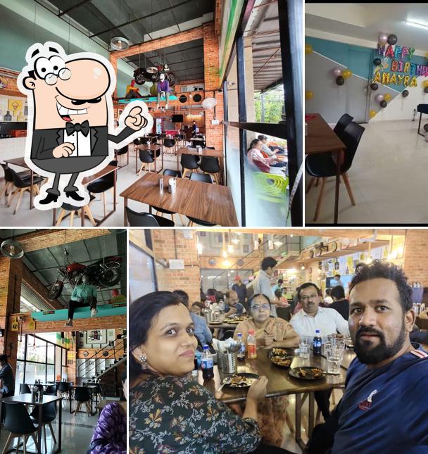 The interior of Chaska Maska Veg Restaurant