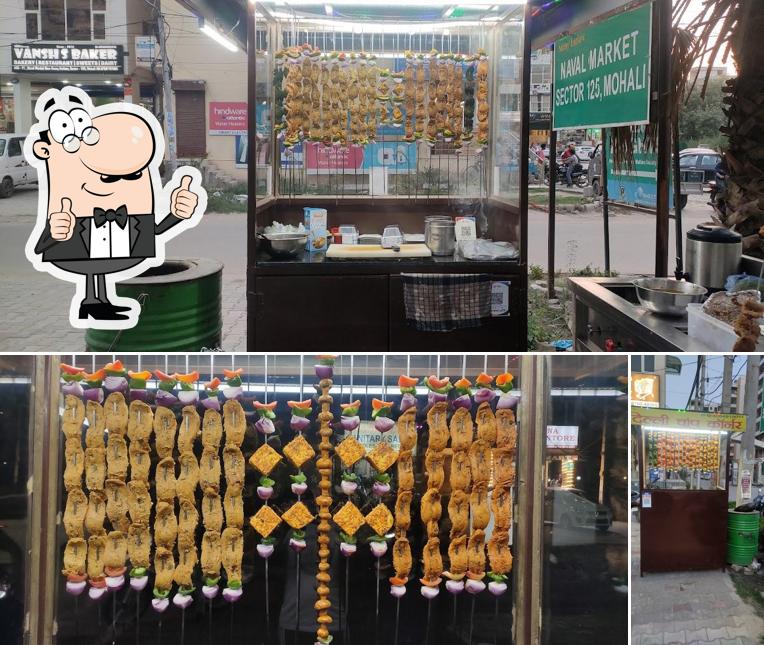 Look at this pic of Delhi Chaap Corner