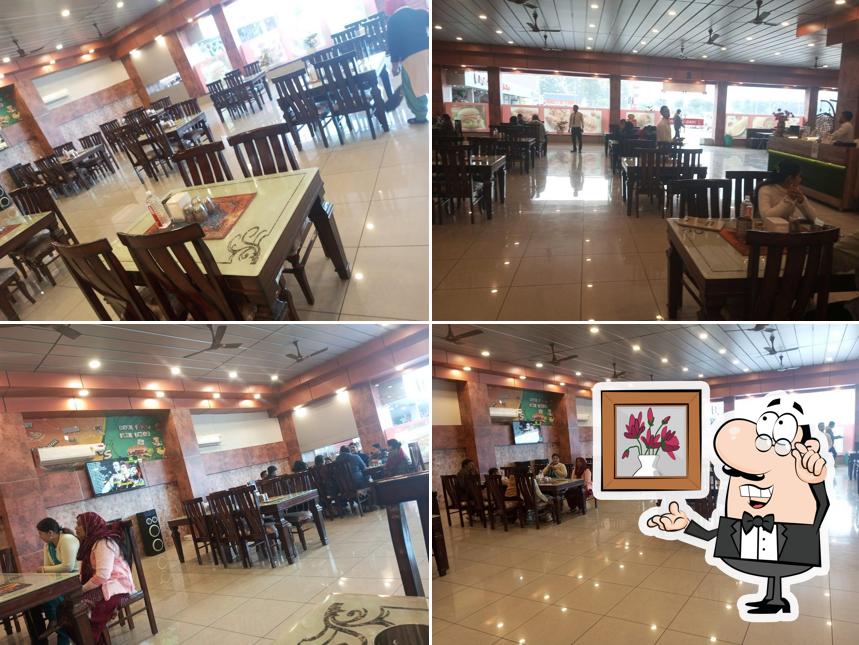 Check out how Mashoor Punjabi Dhaba looks inside