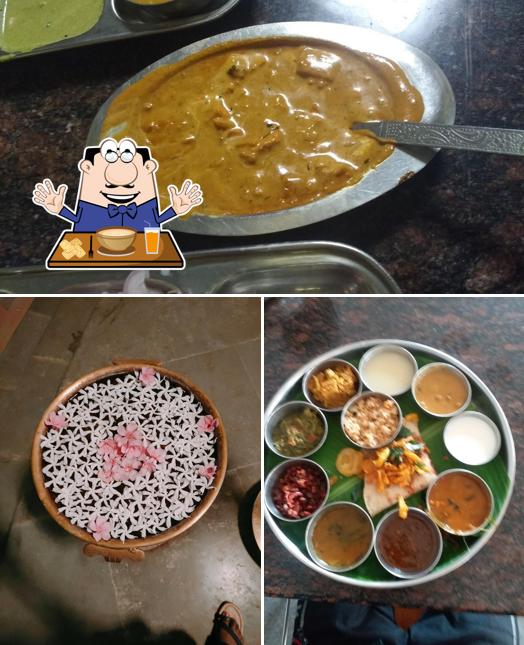 Chicken curry at Sri Meenakshi Bhavan in paramakudi