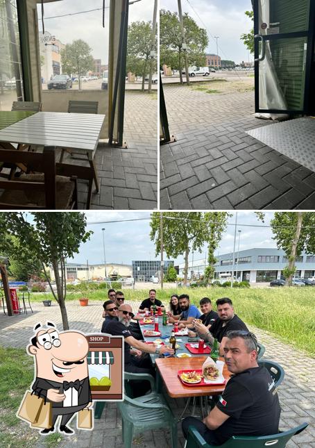 Guarda gli esterni di İstanbul kebab