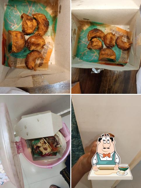 Samosa at Hungry birds ROLL'S FACTORY vizag