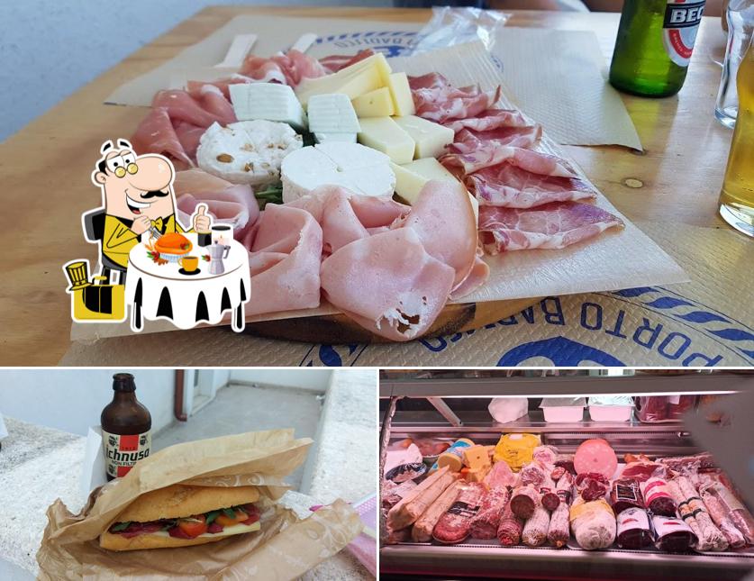 Cibo al Bar Alimentari Tabacchi da Carlo