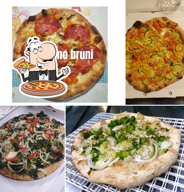 Scegli tra le svariate varianti di pizza