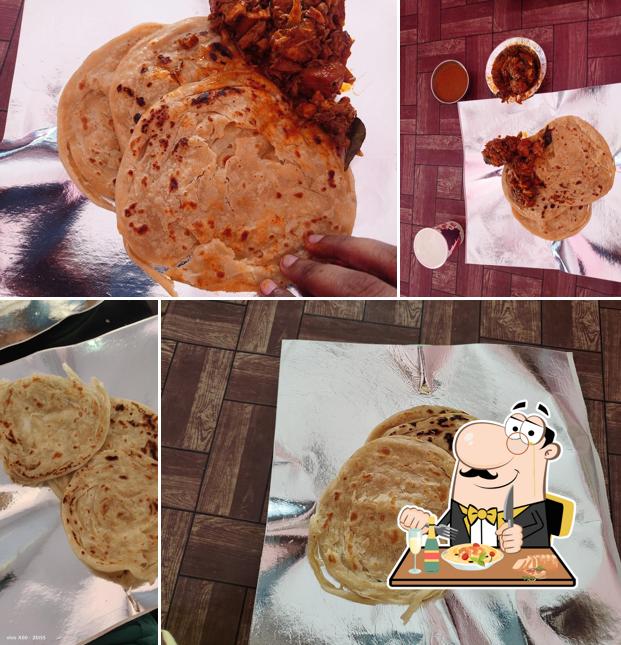 Pulled pork sandwich at Siva fast food