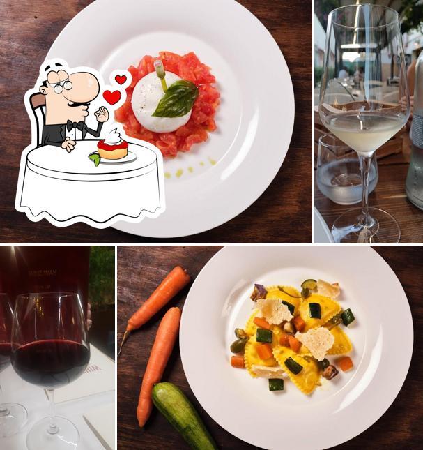 Ristorante Wine Way Bistrot degustazione vini offre un'ampia varietà di dessert
