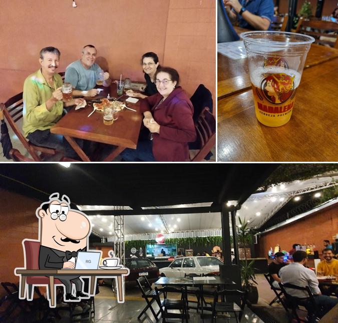 O interior do Cervejaria Madalena