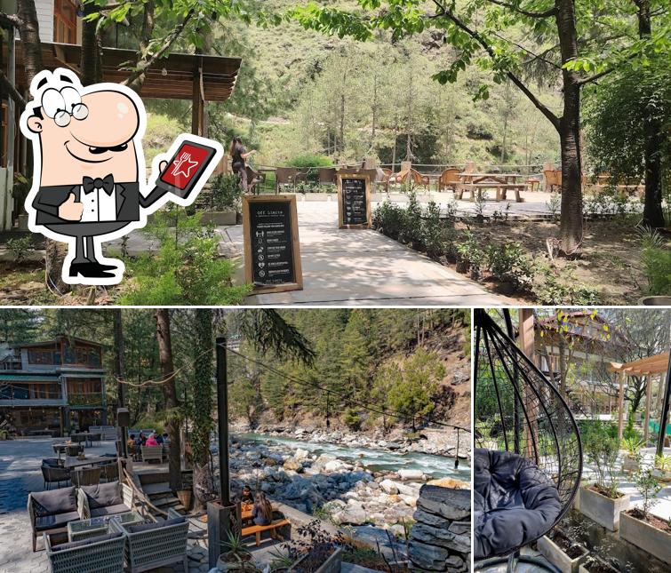 You can get some fresh air at the outside area of Offlimits Coffee Kasol