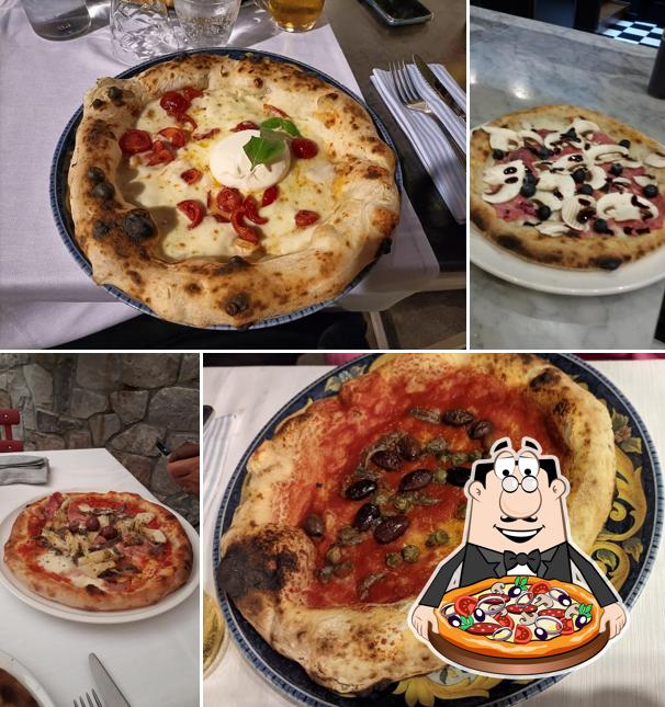Scegli una pizza a Trattoria Pizzeria L'Oro di Napoli