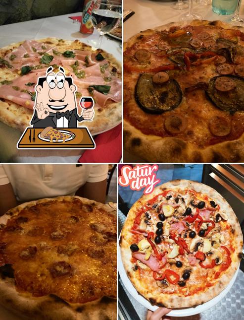 Scegli una pizza a La Grotta