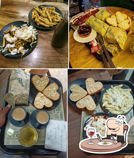 ಆಲೂರ್'S Reeola Cafe MCC B Block Daavanagere