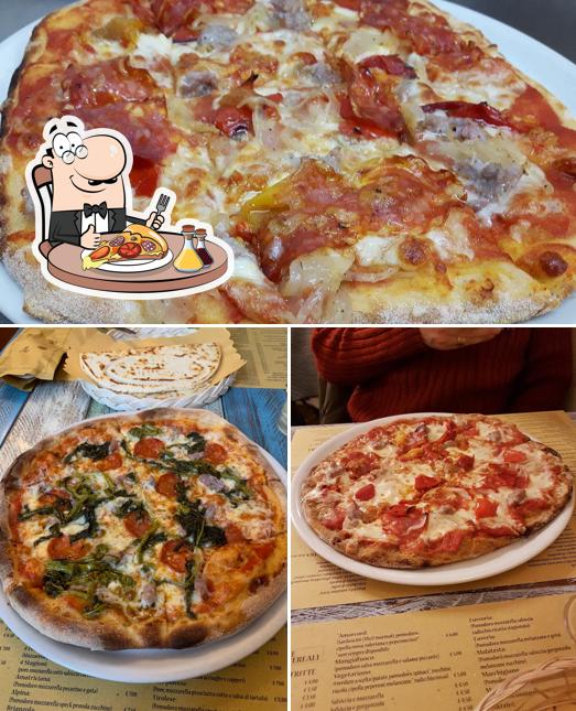Ordina tra le svariate varianti di pizza