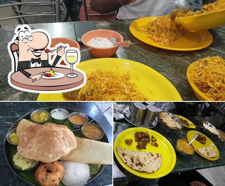 Food at Sri Ananda Bhavan
