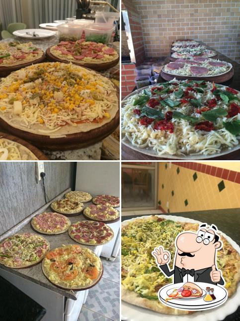 Peça diferentes tipos de pizza