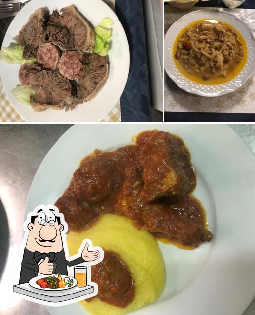 Platti al Albergo Trattoria Bar "Antica Roma"
