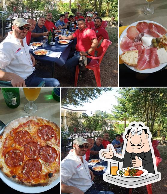 Cibo al Bar Ristorante Pizzeria La vecchia scuola