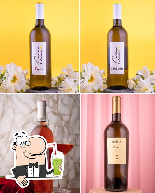 Goditi un drink a Cantina Corvino