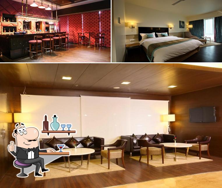 The interior of Hotel Shelton Rajamahendri